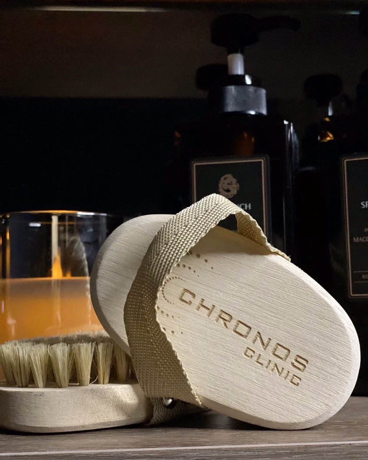 Брендированные аксессуары Chronos Clinic для уходовых процедур